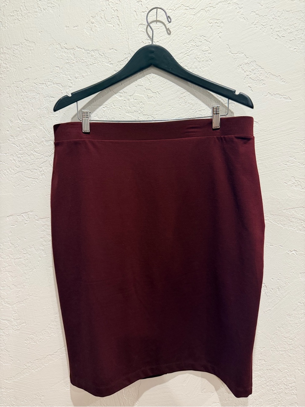 Liz Claiborne Wine Pencil Skirt
